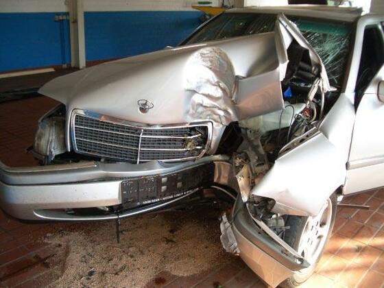 Mercedes Unfall